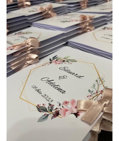 Invitatie nunta stil carticica - Model 15 Invitatie nunta stil carticica - Model 15