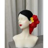 Lumanare decorativa parfumata in forma de bust de femeie cu par din trandafiri pictata, 125g, 10 cm inaltime