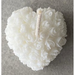 Lumanare decorativa parfumata in forma de inima cu flori, culoare personalizabila, inaltime 3cm