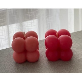 Lumanare decorativa parfumata in forma de cub cu bule mic, culoare personalizabila, inaltime 3.5cm